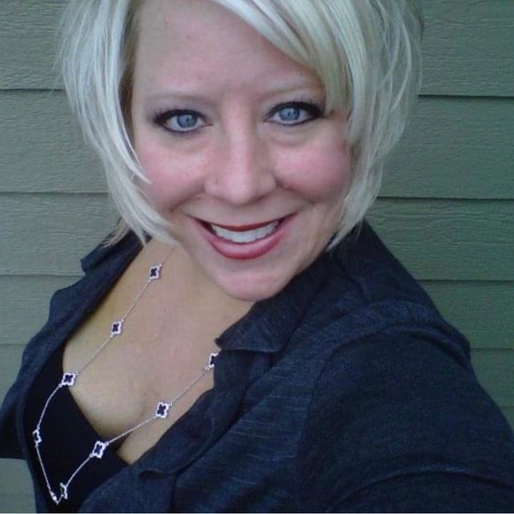 Meet the Posher Other - Meet your Posher, Jen